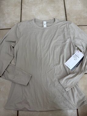 New Nulu Crewneck Long Sleeve